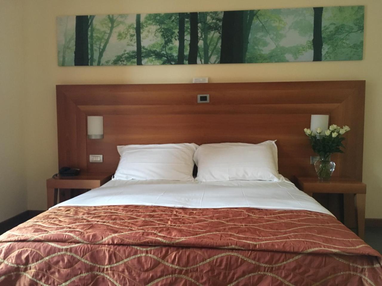 Hotel Langhe & Monferrato Костильоле-д'Астри Экстерьер фото
